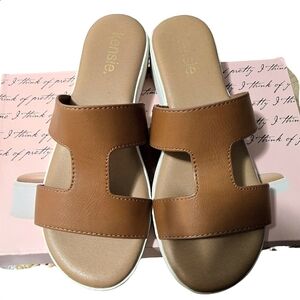 Kensie Brown Sandals size 7
